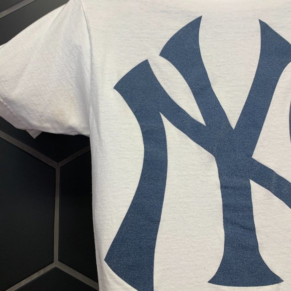 ~Used! Unisex Supreme Yankee Box Logo White Hype Streetwear Shirt Size Medium - Picture 5 of 7